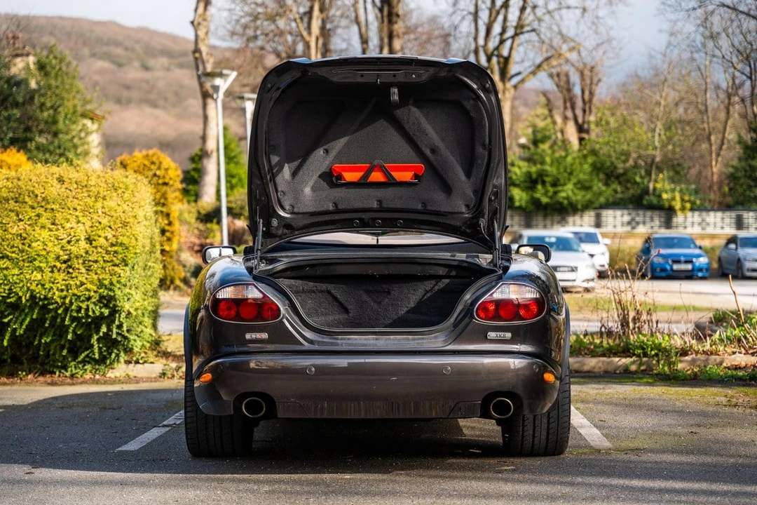 2005 Jaguar X100 XK8 - Image 12 of 30