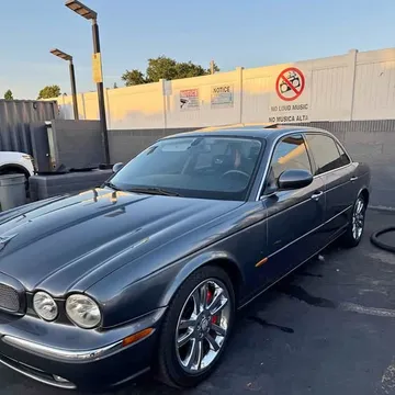 2005 Jaguar XJ Super V8 Sedan 4D
