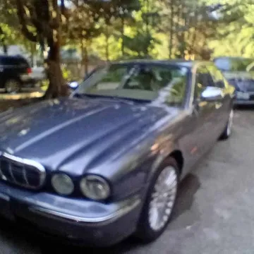 2005 Jaguar XJ Vanden Plas Sedan 4D
