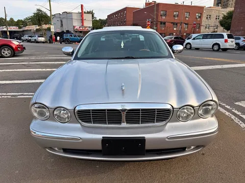 2005 Jaguar XJ Vanden Plas Sedan 4D