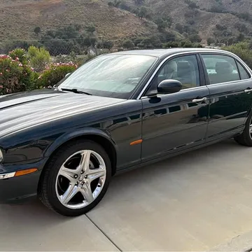 2005 Jaguar XJ XJ8 L Sedan 4D