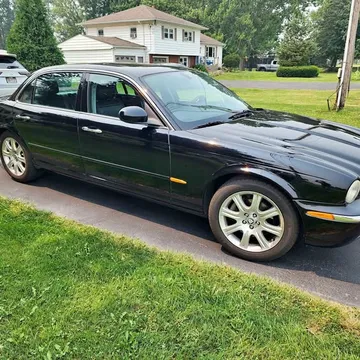 2005 Jaguar XJ XJ8 L Sedan 4D