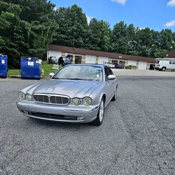 2005 Jaguar XJ XJ8 L Sedan 4D