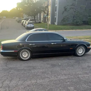 2005 Jaguar XJ8 Vanden Plas