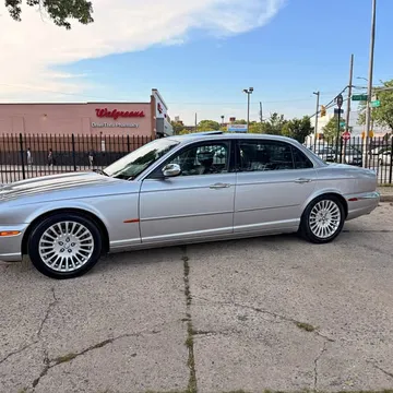 2005 Jaguar XJ XJ8 Vanden Plas Sedan 4D