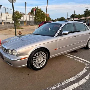 2005 Jaguar XJ XJ8 Vanden Plas Sedan 4D
