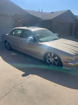 2005 Jaguar XJ XJ8 Vanden Plas Sedan 4D