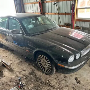 2005 Jaguar XJ XJ8 Vanden Plas Supercharged Sedan 4D