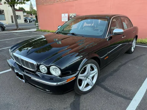 2005 Jaguar XJ8 Vanden Plas