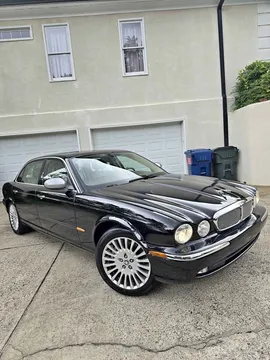 2005 Jaguar XJ8 Vanden Plas