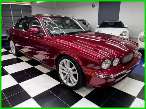 2005 Jaguar XJR Supercharged Sedan