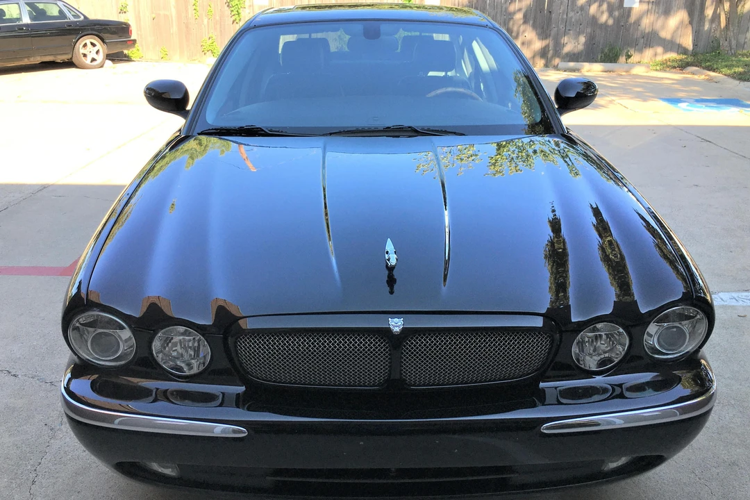 2005 Jaguar X350/X356/X358 XJR - Image 2 of 5