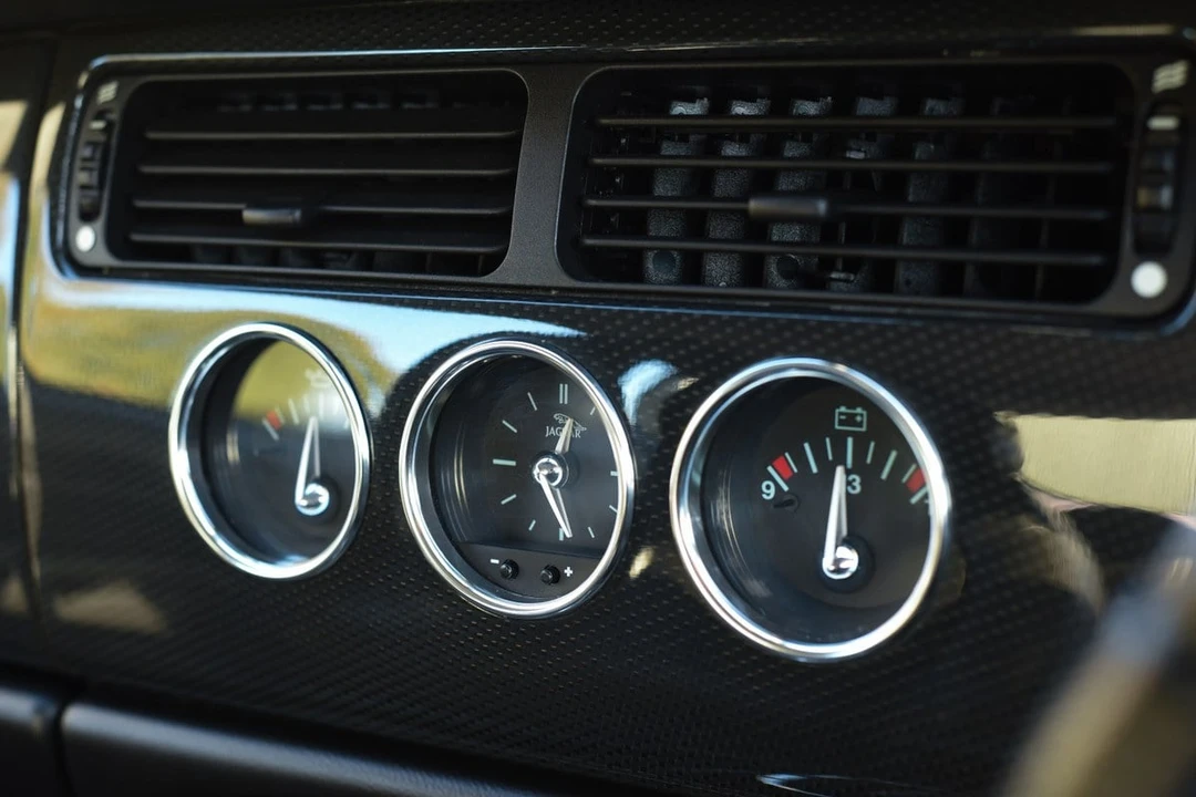 2005 Jaguar X100 XK8 - Image 11 of 30