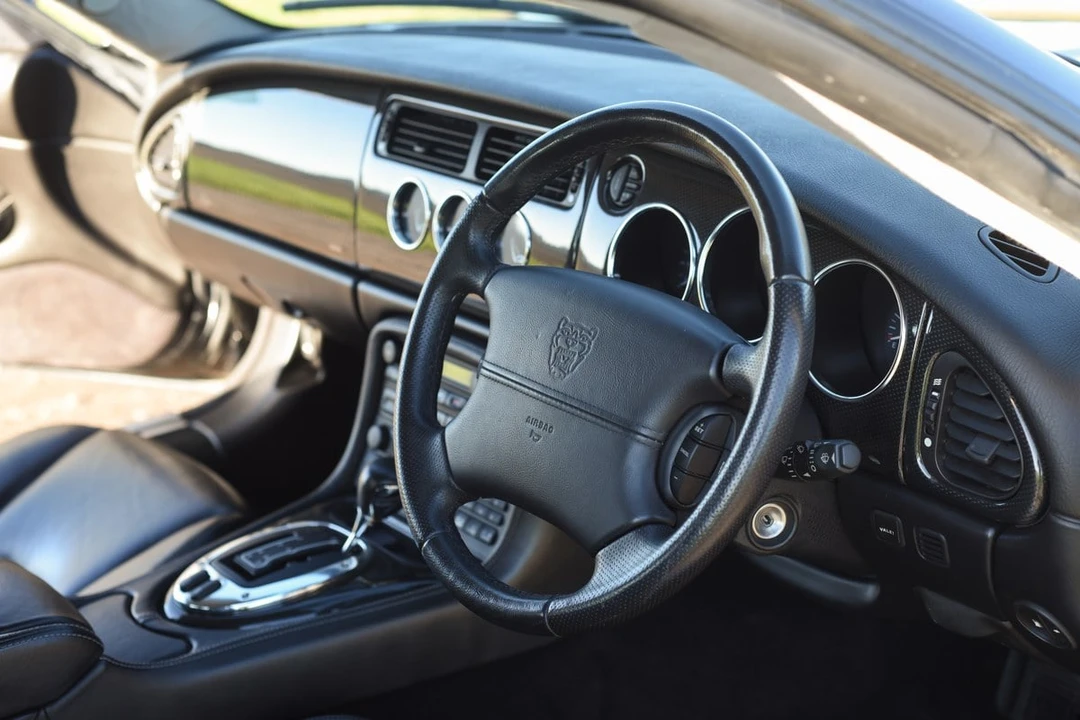 2005 Jaguar X100 XK8 - Image 13 of 30
