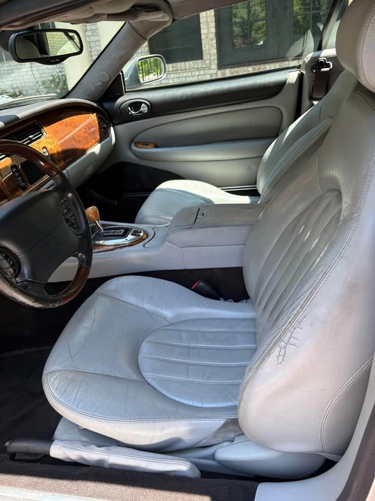2005 Jaguar XK - Image 10 of 14