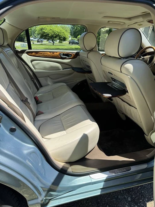 2005 Jaguar X100 XK8 - Image 10 of 10