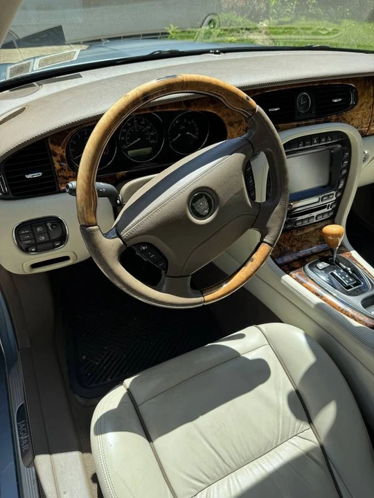 2005 Jaguar X100 XK8 - Image 7 of 10