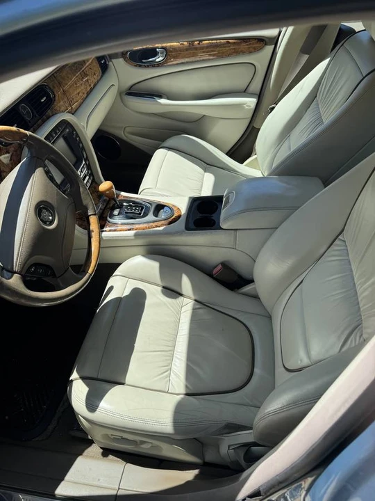 2005 Jaguar X100 XK8 - Image 6 of 10
