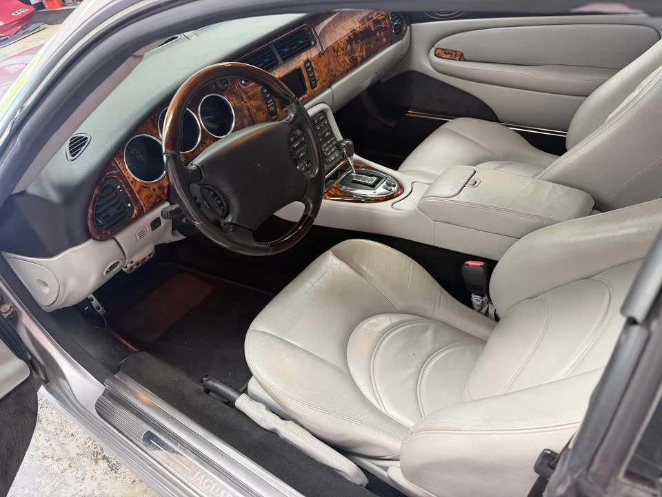 2005 Jaguar X100 XKR - Image 6 of 8