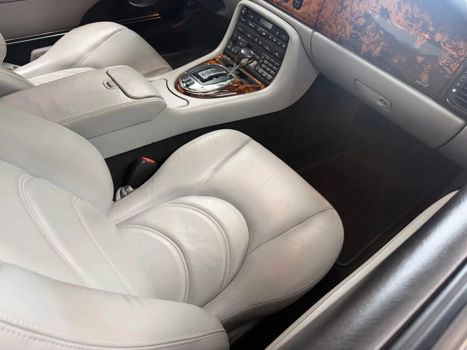 2005 Jaguar X100 XKR - Image 7 of 8