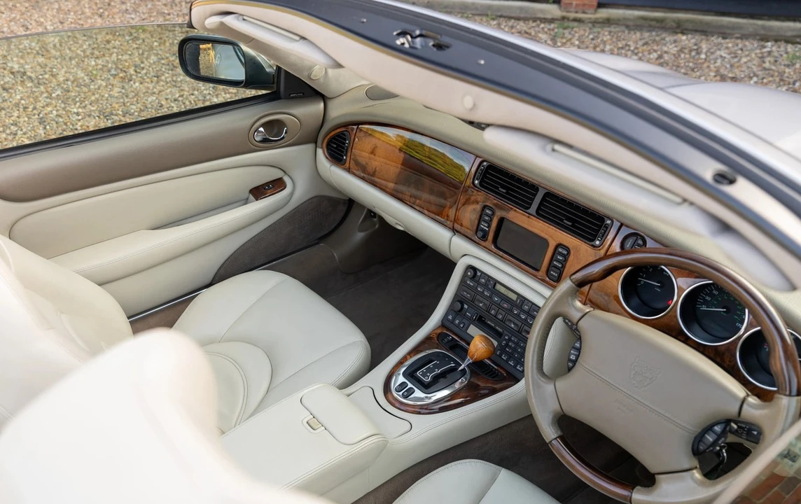 2005 Jaguar X100 XK8 - Image 21 of 30