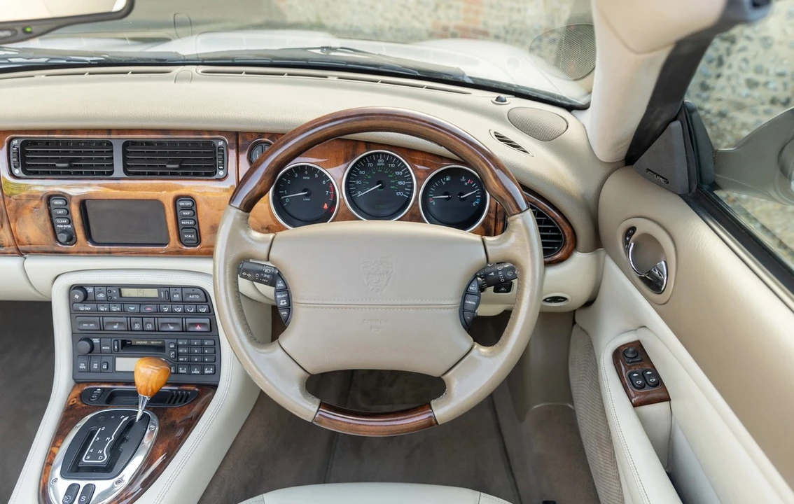 2005 Jaguar X100 XK8 - Image 18 of 30