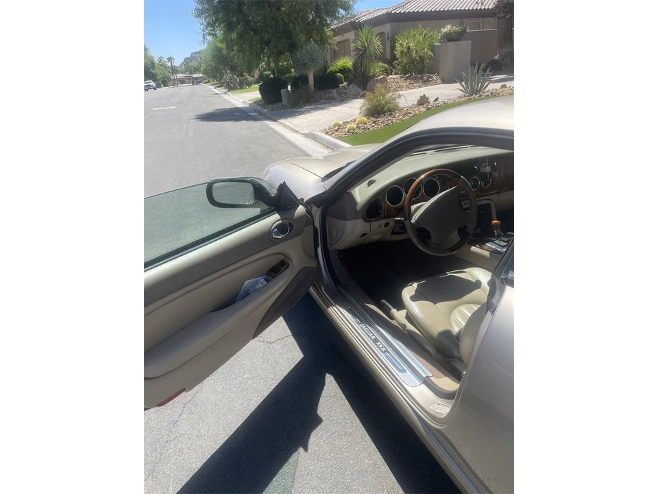 2005 Jaguar X100 XK8 - Image 12 of 23
