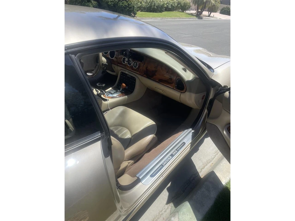 2005 Jaguar X100 XK8 - Image 13 of 23