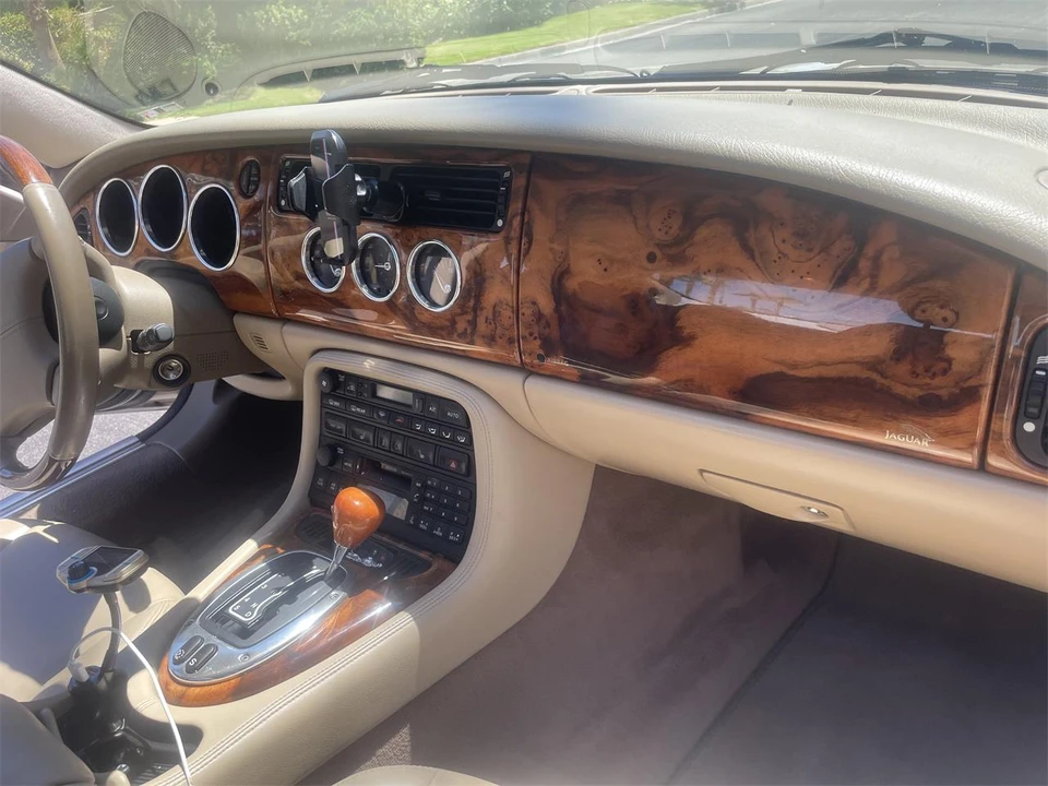 2005 Jaguar X100 XK8 - Image 15 of 23