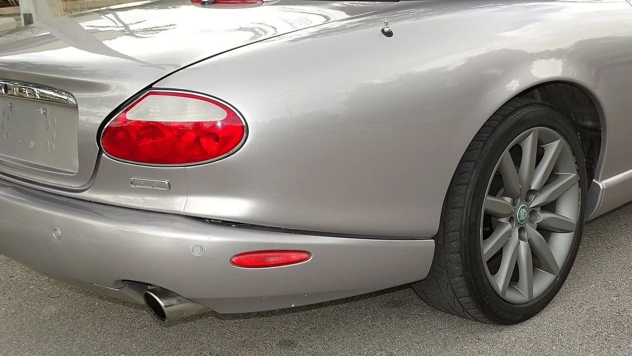 2005 Jaguar X100 XK8 - Image 9 of 24