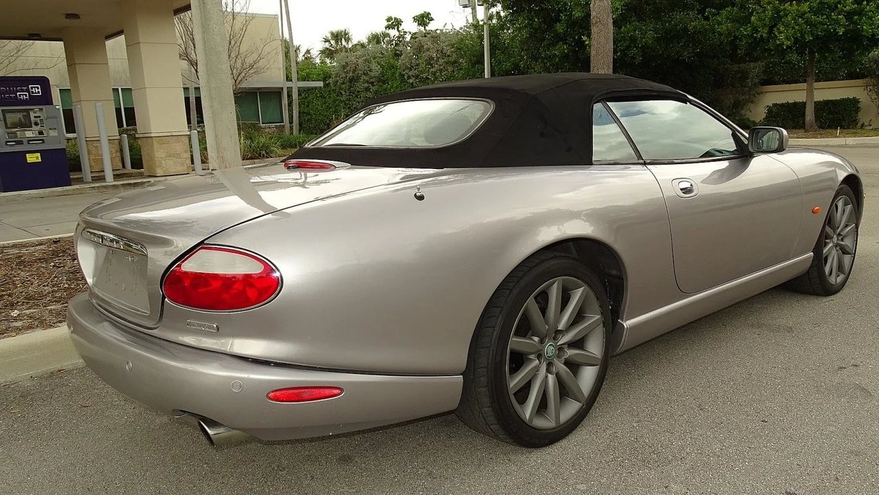 2005 Jaguar X100 XK8 - Image 4 of 24