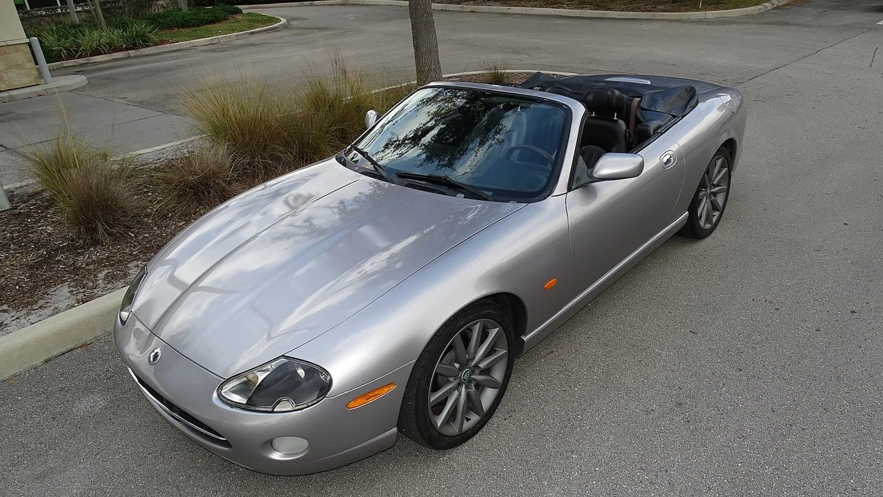 2005 Jaguar X100 XK8 - Image 5 of 24