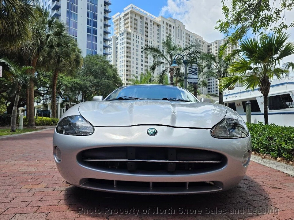 2005 Jaguar XK - Image 10 of 12
