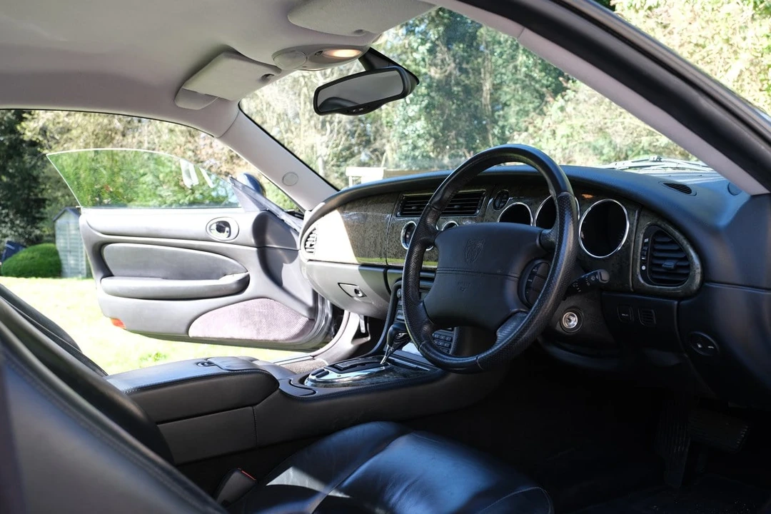 2005 Jaguar X100 XK8 - Image 14 of 30