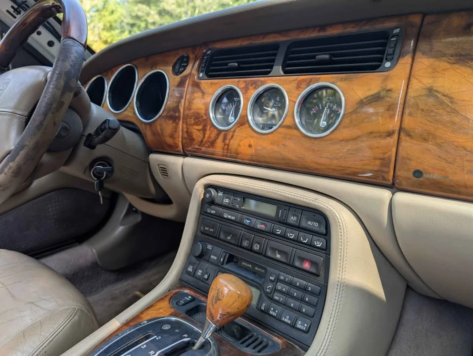 2005 Jaguar X100 XK8 - Image 9 of 13