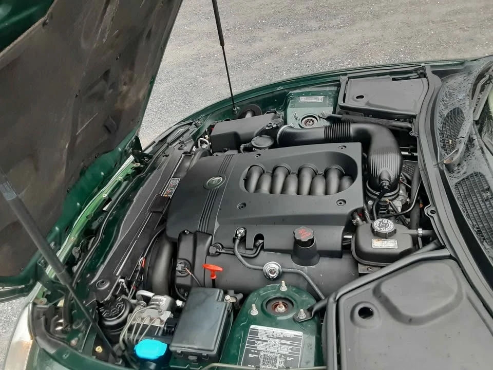 2005 Jaguar X100 XK8 - Image 10 of 17