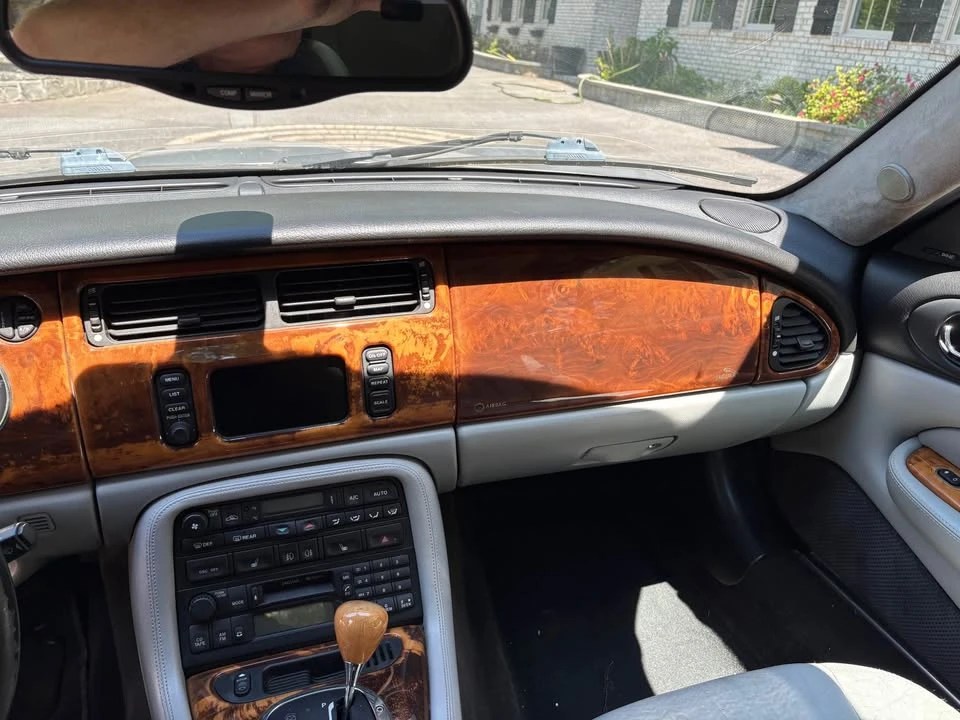 2005 Jaguar X100 XK8 - Image 8 of 15