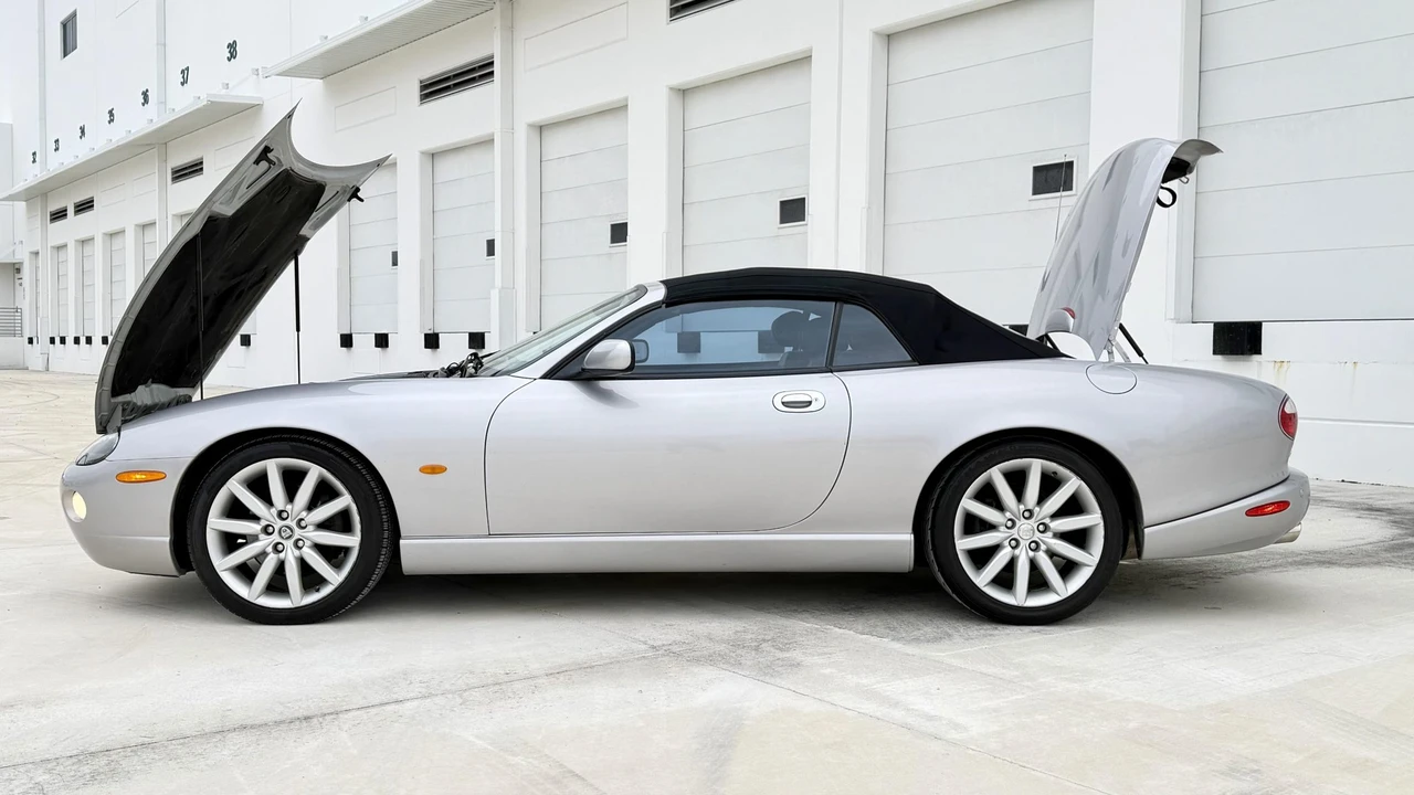 2005 Jaguar X100 XK8 - Image 19 of 31