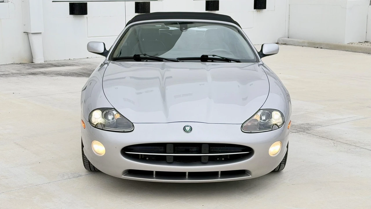 2005 Jaguar X100 XK8 - Image 12 of 31