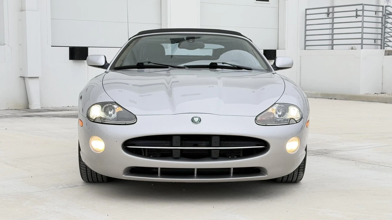 2005 Jaguar X100 XK8 - Image 13 of 31