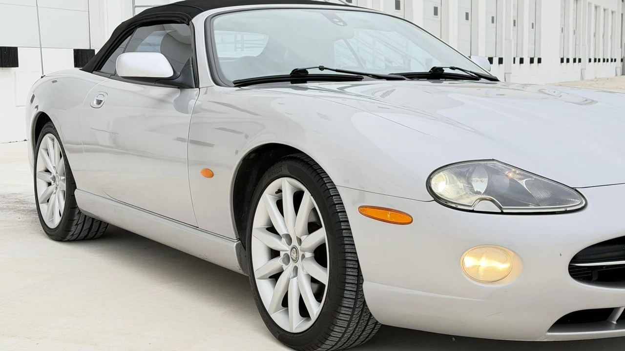 2005 Jaguar X100 XK8 - Image 21 of 31