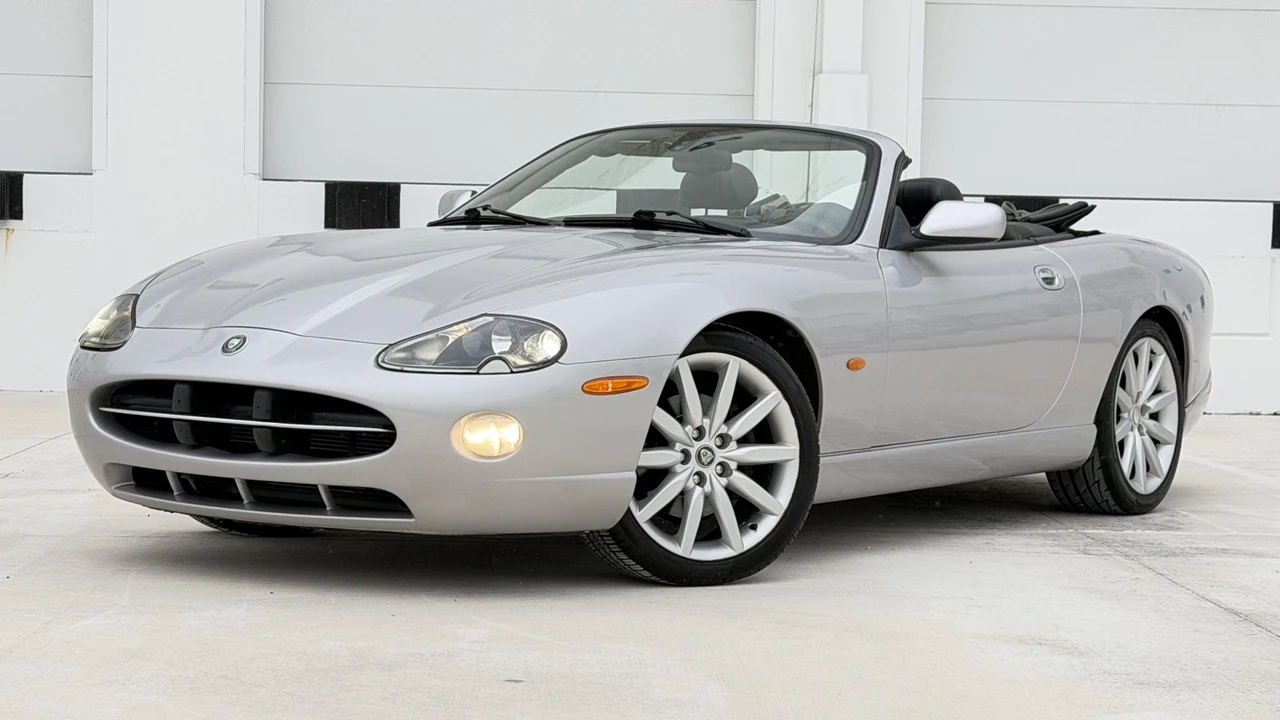 2005 Jaguar X100 XK8 - Image 2 of 31