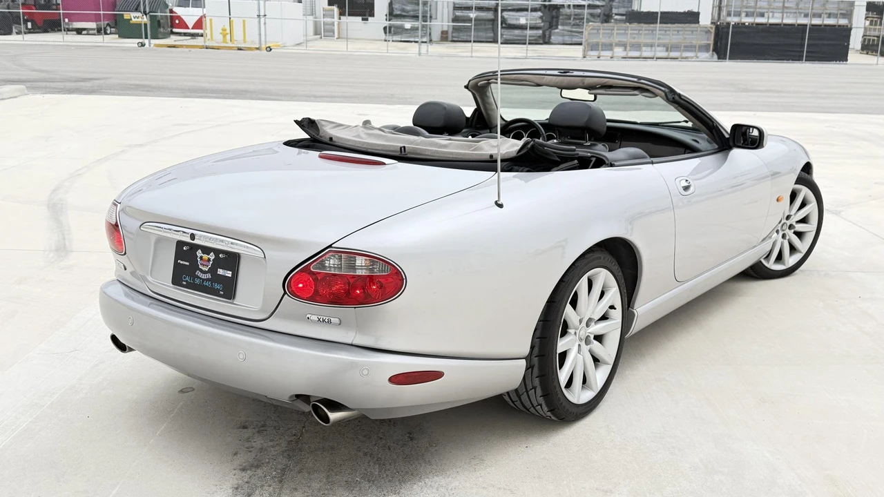2005 Jaguar X100 XK8 - Image 7 of 31