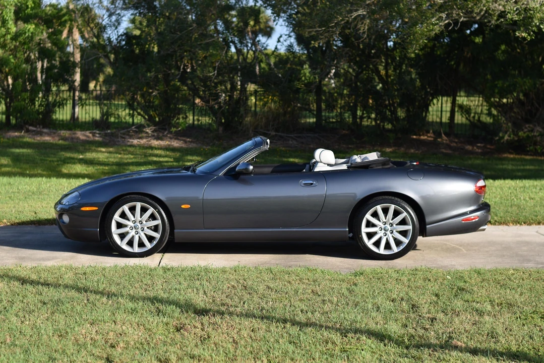 2005 Jaguar X100 XK8 - Image 19 of 31