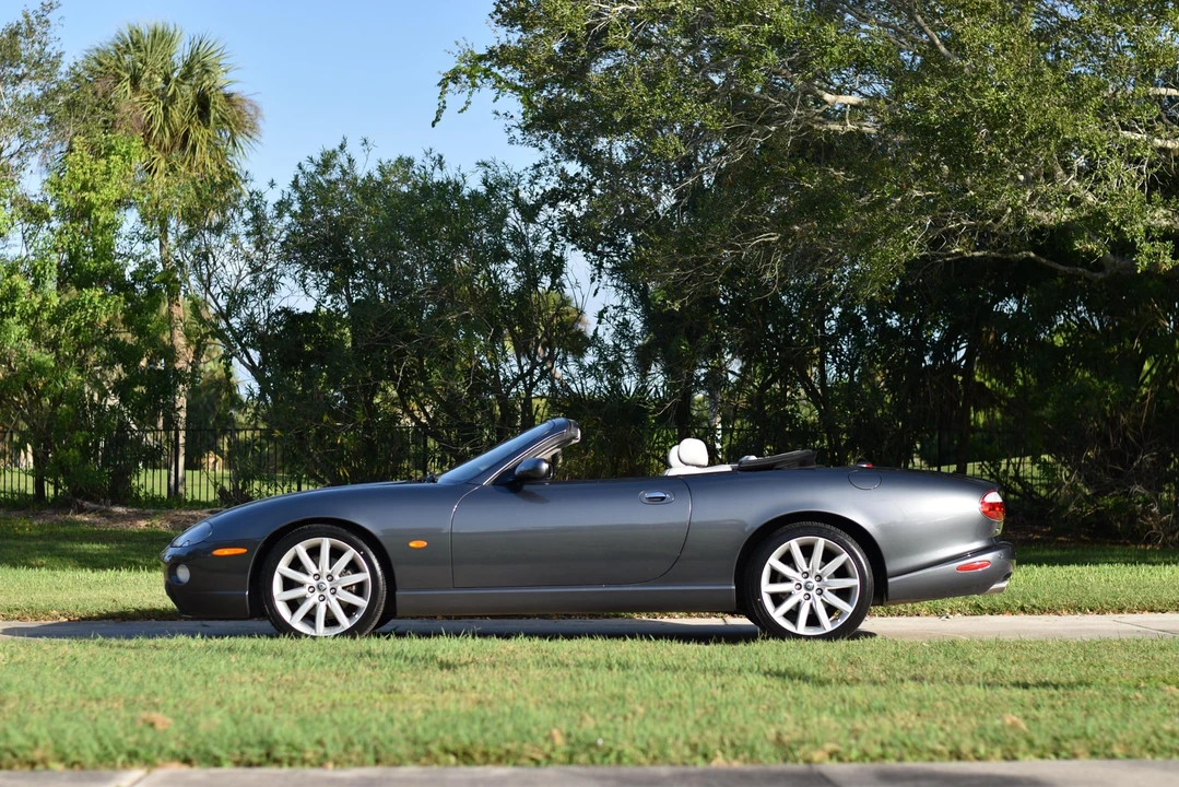 2005 Jaguar X100 XK8 - Image 18 of 31