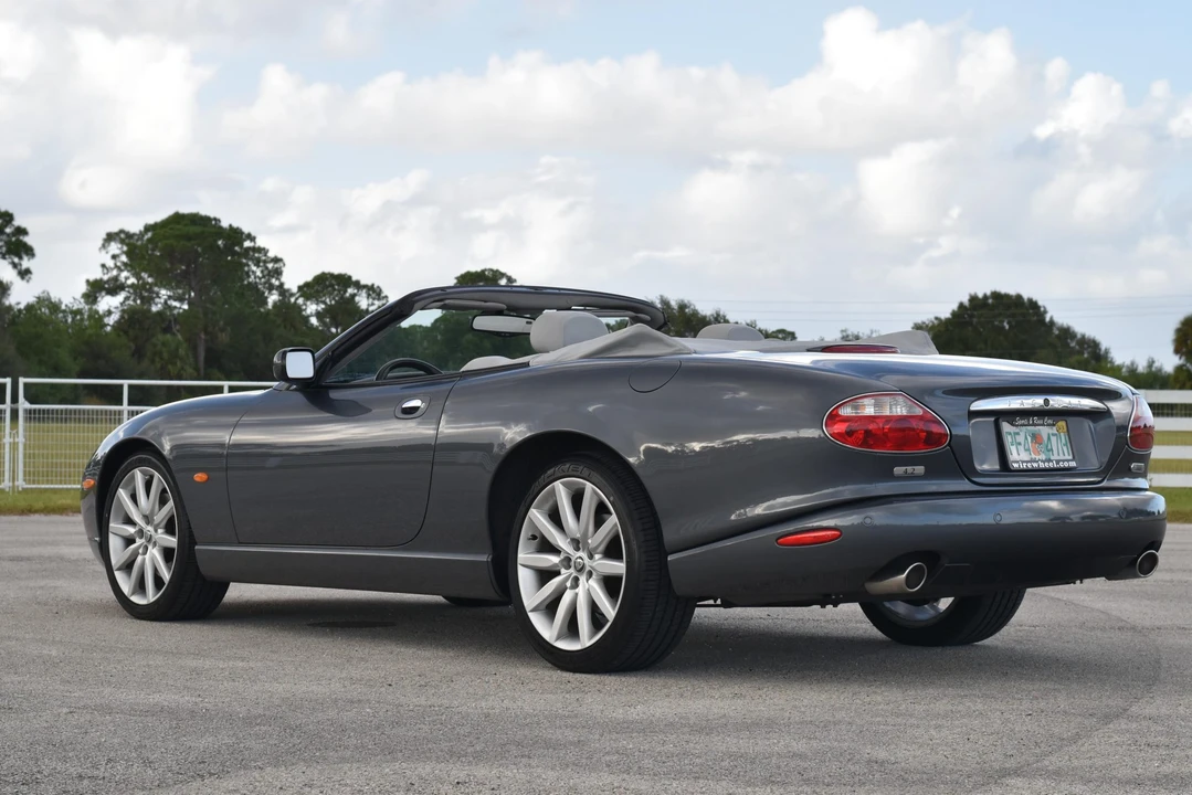 2005 Jaguar X100 XK8 - Image 14 of 31