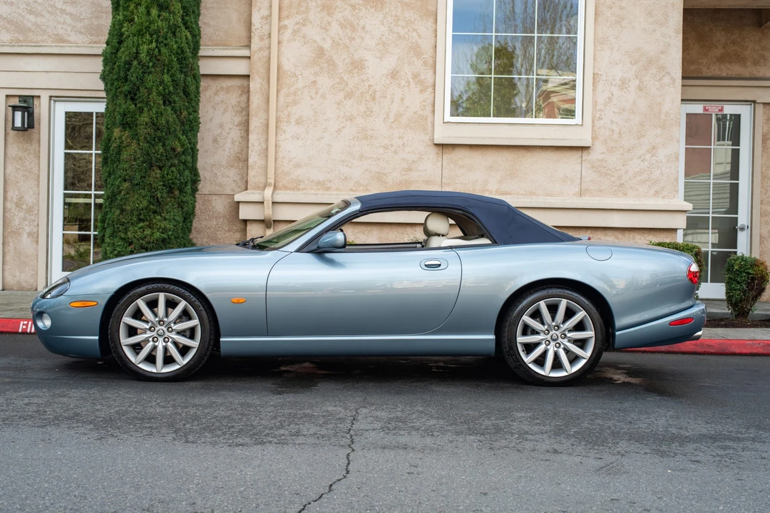 2005 Jaguar X100 XK8 - Image 10 of 31