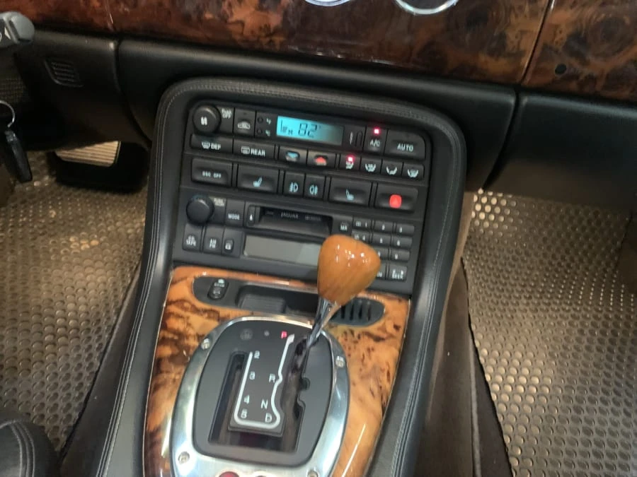 2005 Jaguar X100 XK8 - Image 27 of 31