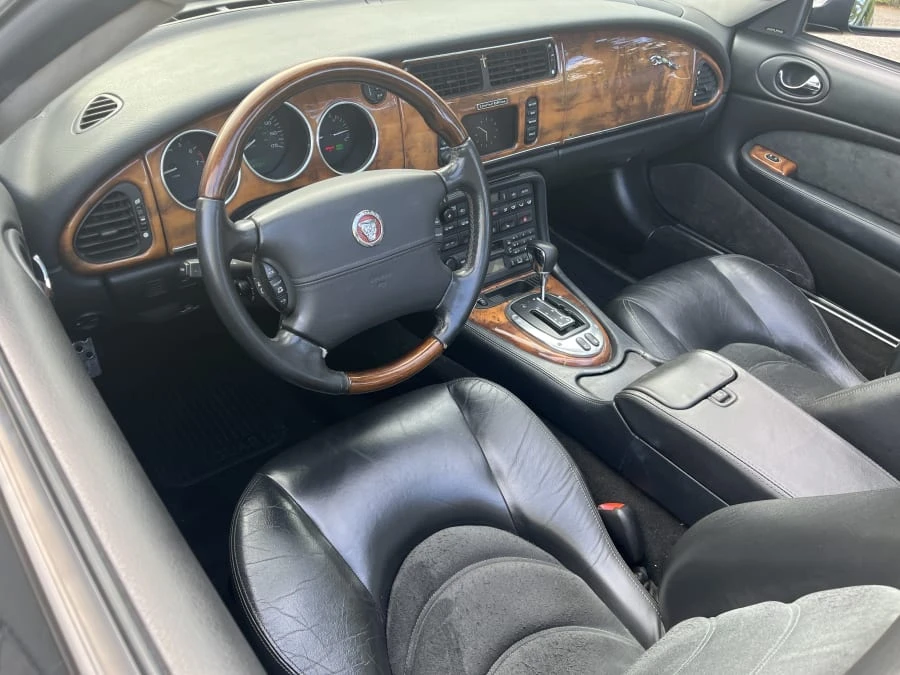 2005 Jaguar X100 XK8 - Image 11 of 13