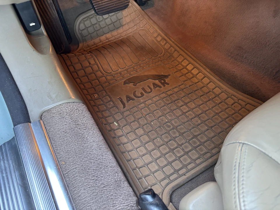 2005 Jaguar X100 XK8 - Image 30 of 31